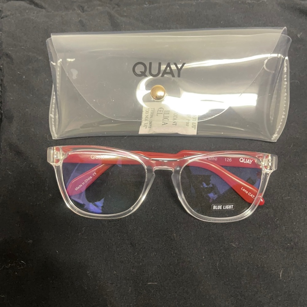 Quay clear/red bluelight blocking glasses hardwire